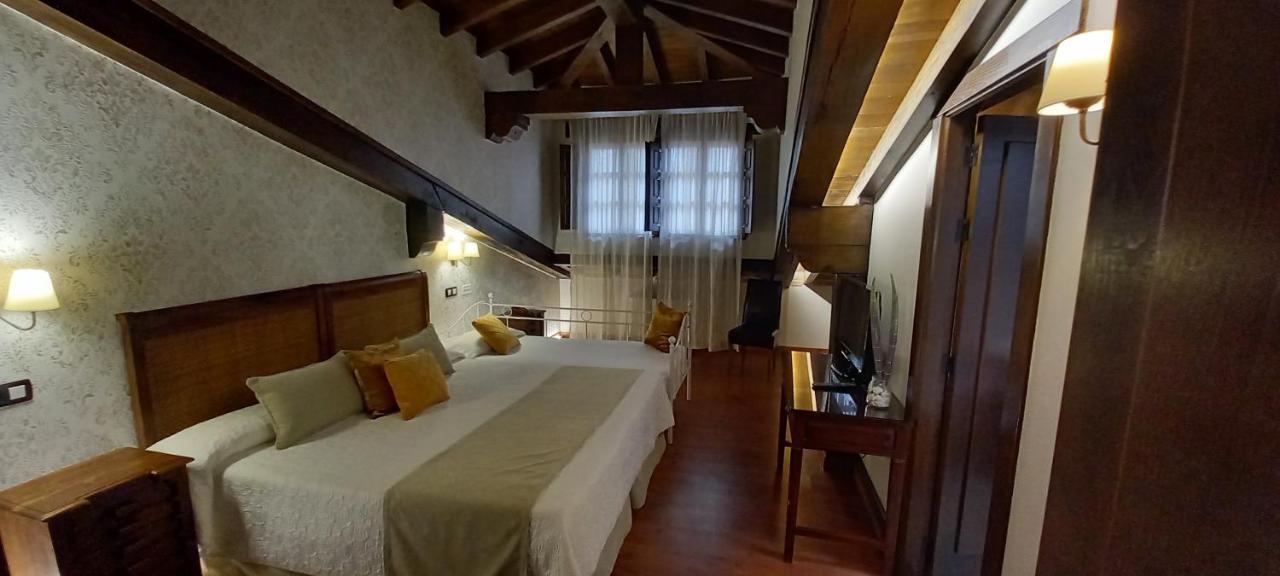 Hotel La Casona De Revolgo Santillana del Mar Zewnętrze zdjęcie