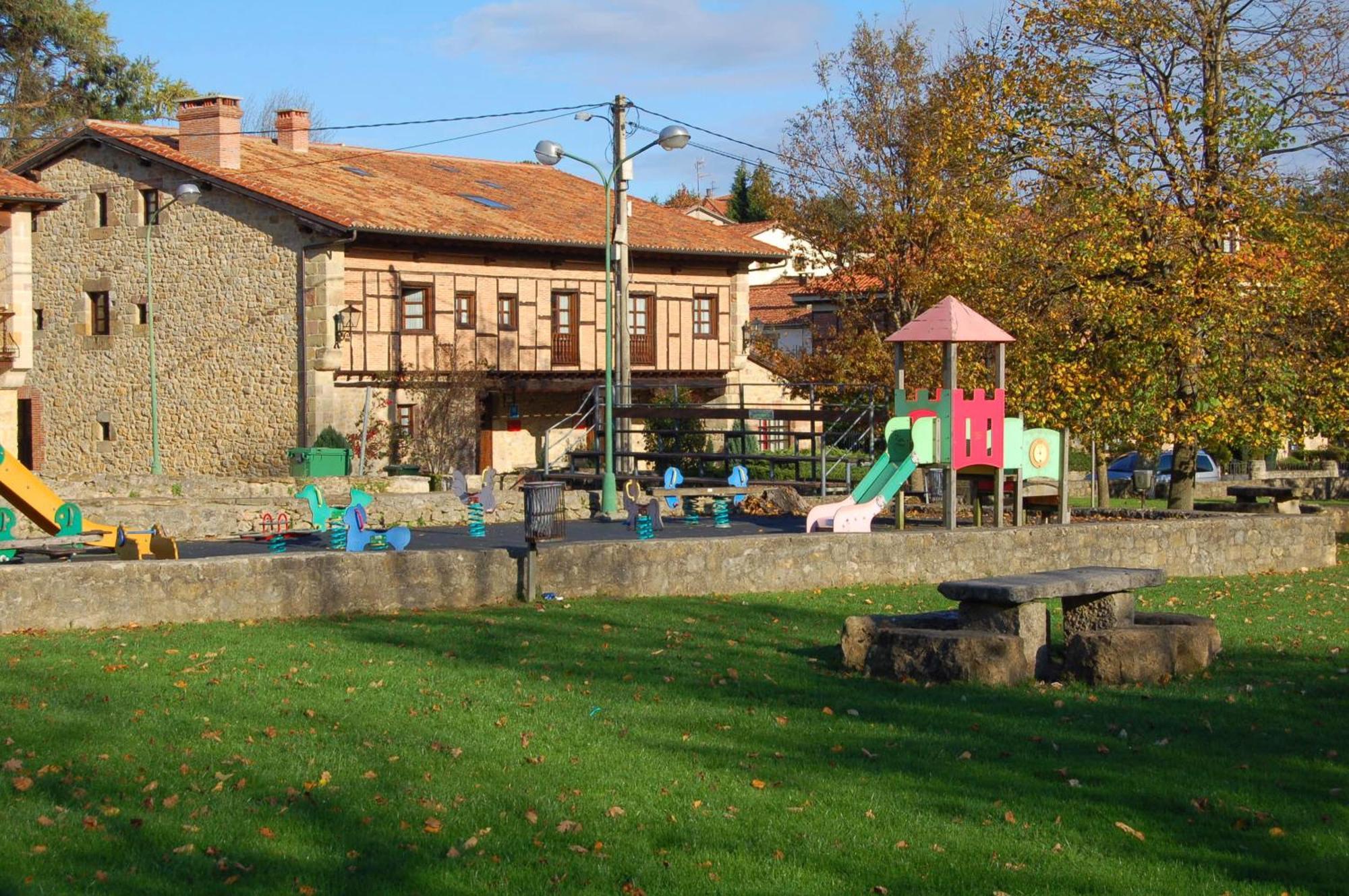 Hotel La Casona De Revolgo Santillana del Mar Zewnętrze zdjęcie