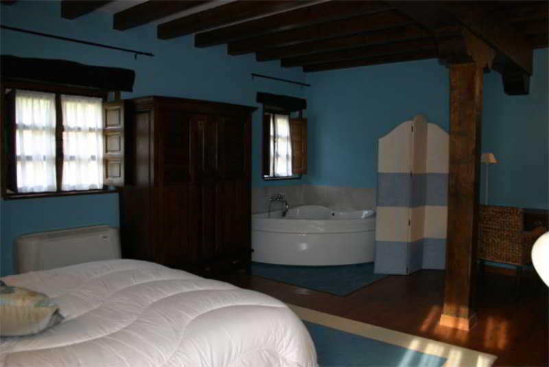Hotel La Casona De Revolgo Santillana del Mar Zewnętrze zdjęcie